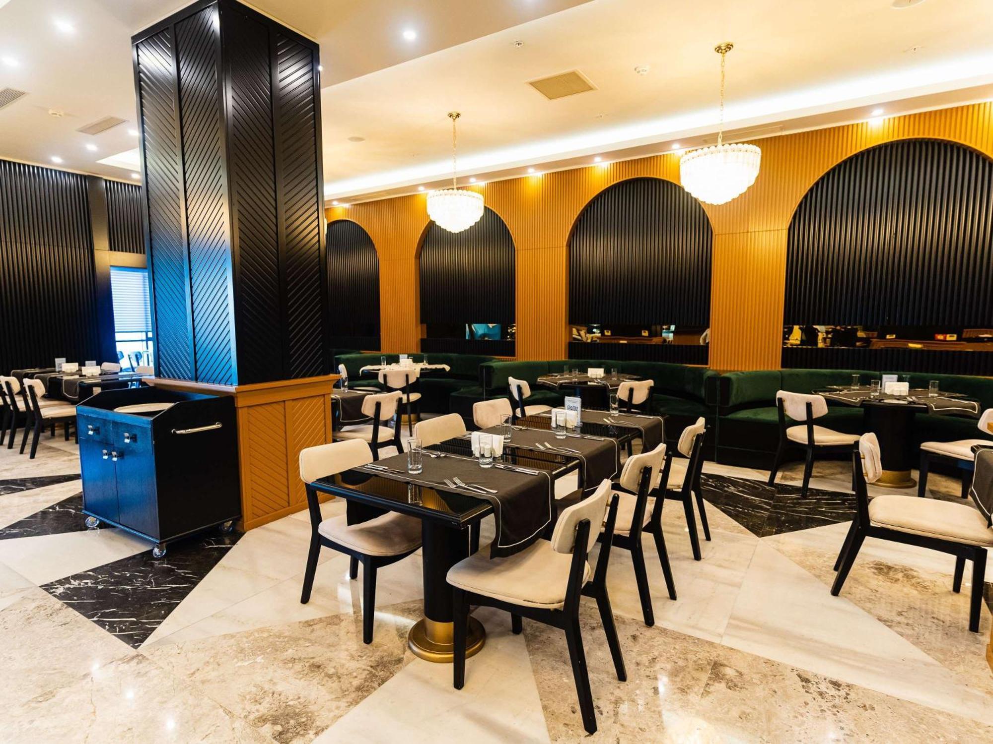 Mercure Baku City ภายนอก รูปภาพ